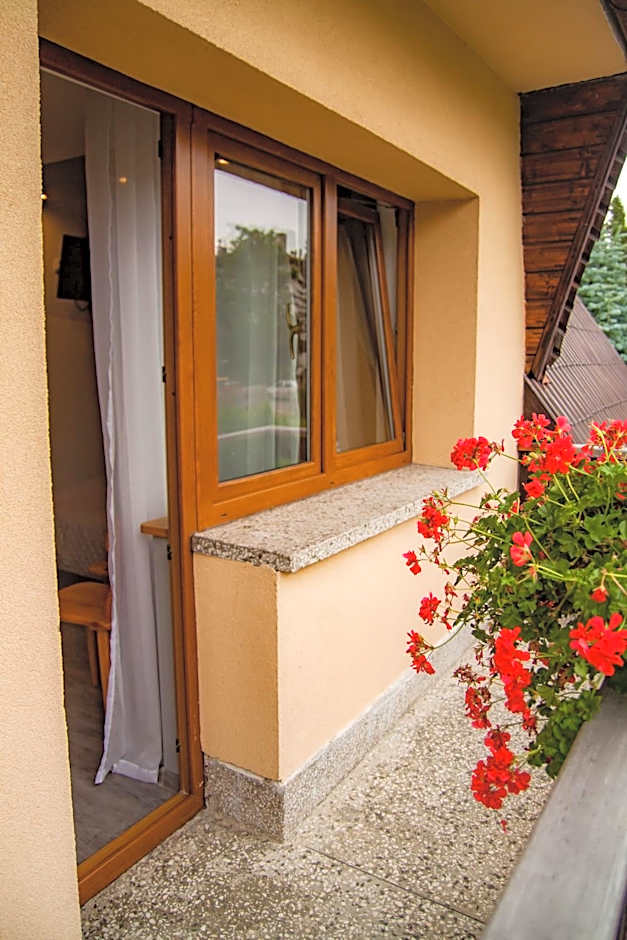 POKOJE GOŚCINNE WILCZNIK 12