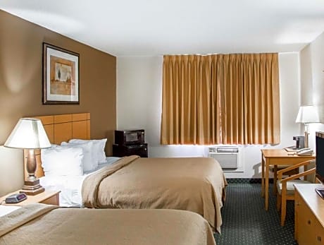 Queen Room with Two Queen Beds - Smoking