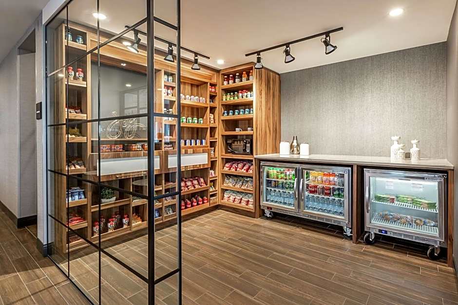 Hampton Inn By Hilton & Suites Beauport, Quebec, Canada