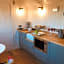 Somerleyton Meadows - The Hideaway Hut & Hot Tub
