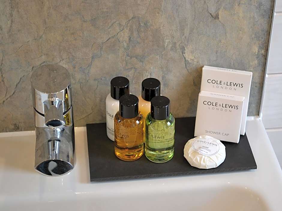 The Chiltern Lodges at Upper Farm Henton