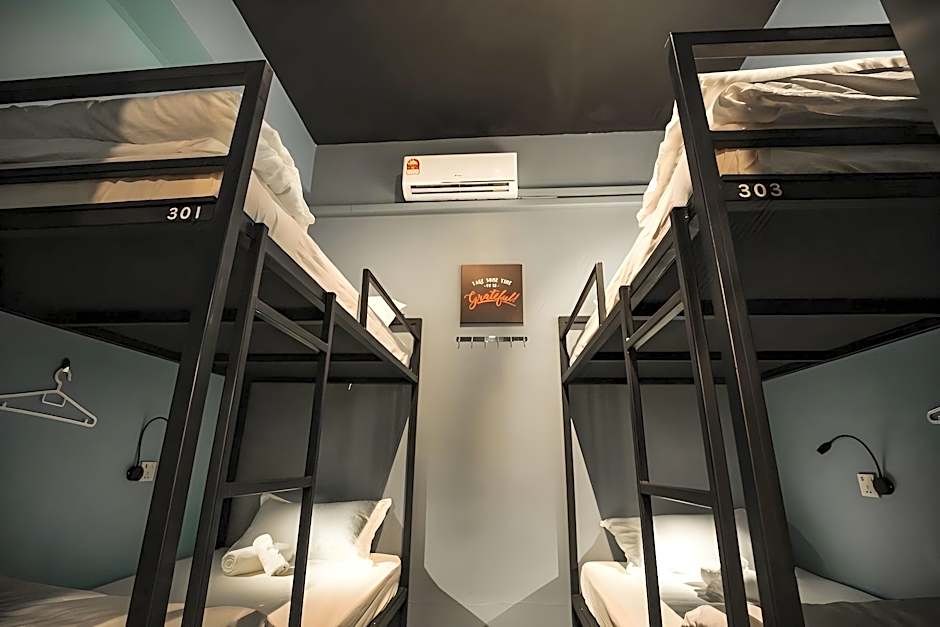Vibrant Hostel