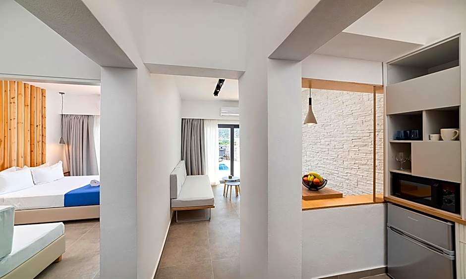 Aelia Suites