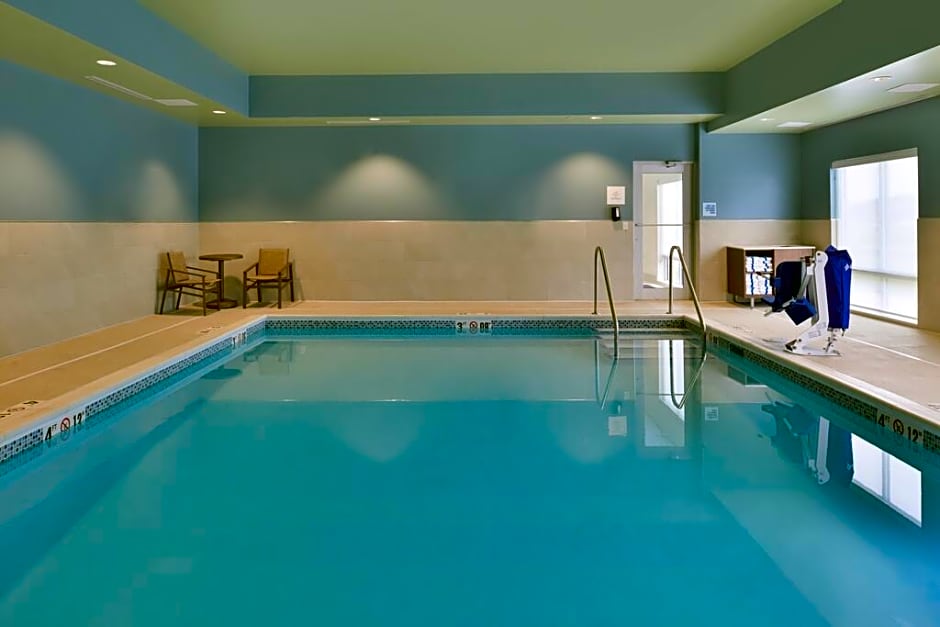 Holiday Inn Express & Suites - Marshalltown By IHG