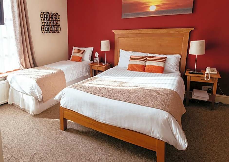 Pymgate Lodge Airport Hotel