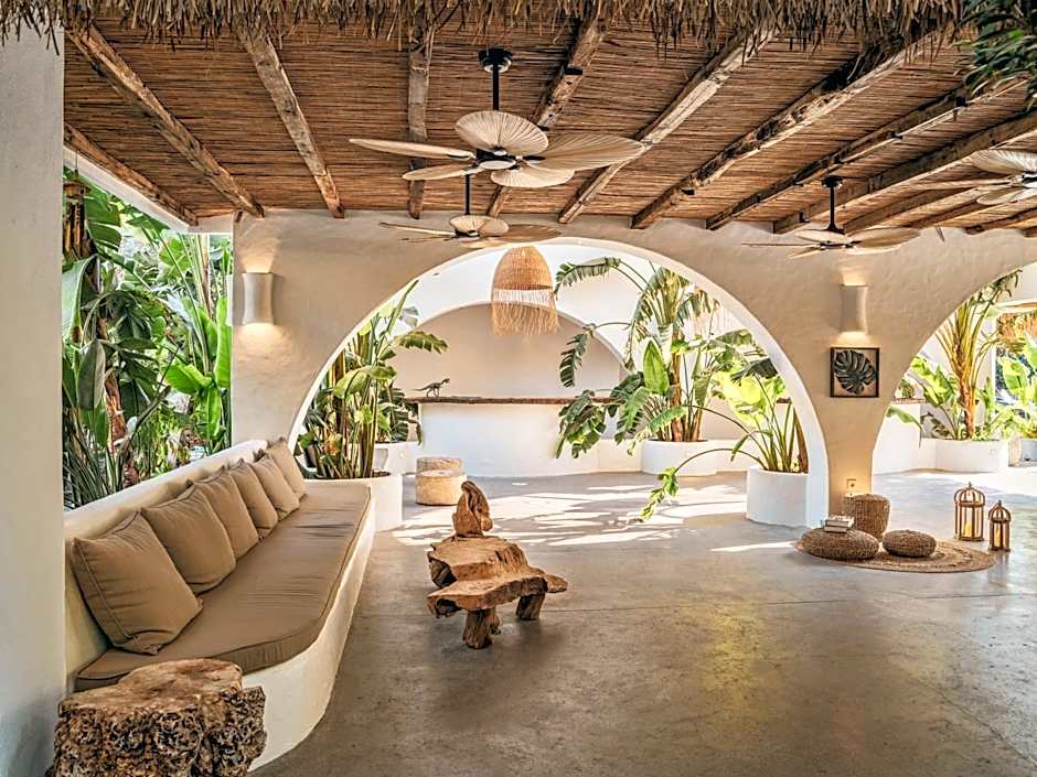 Flamingo Hotel & Spa - Pet Friendly