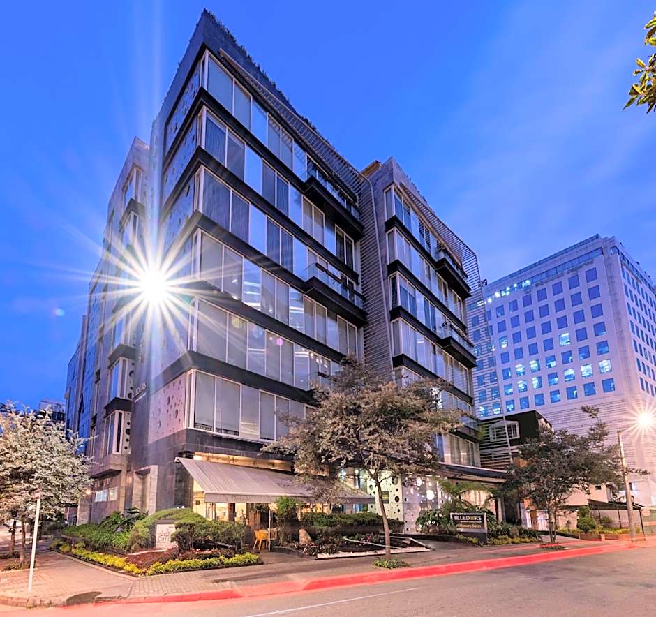 Hotel Bluedoors 100 Luxury Suites by Preferred