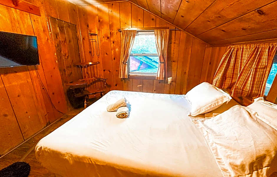 ITH Big Bear Lake Hostel & Retreat Center