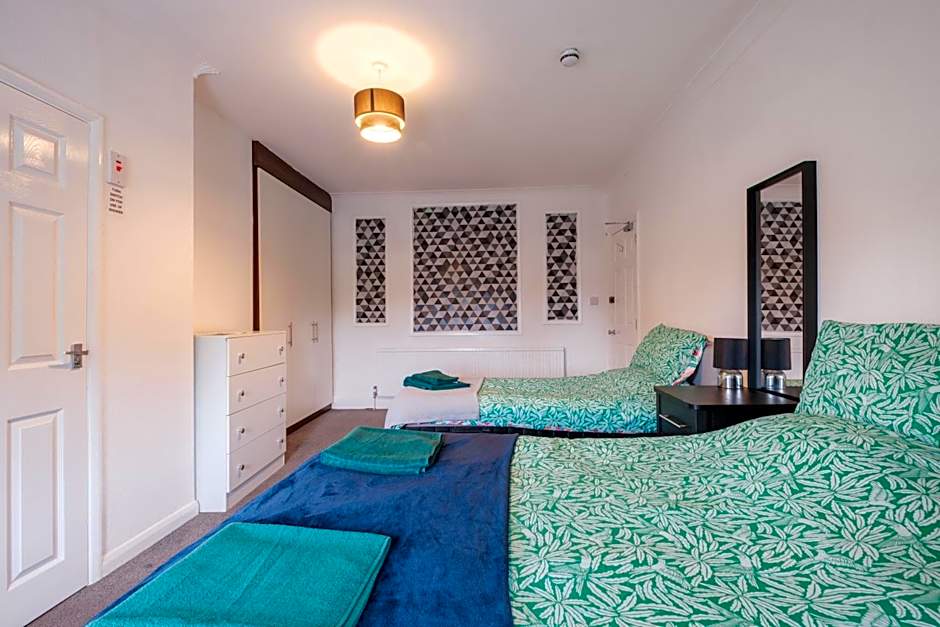 OYO The Pickering Park Hotel