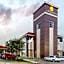 La Quinta Inn & Suites by Wyndham Bridge City