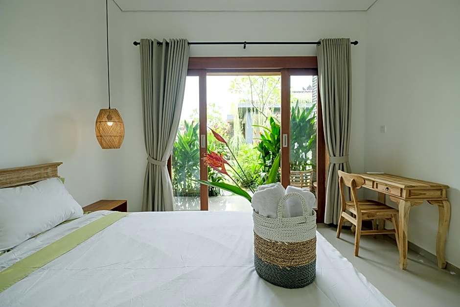 The Kumpi Bali by The Lavana