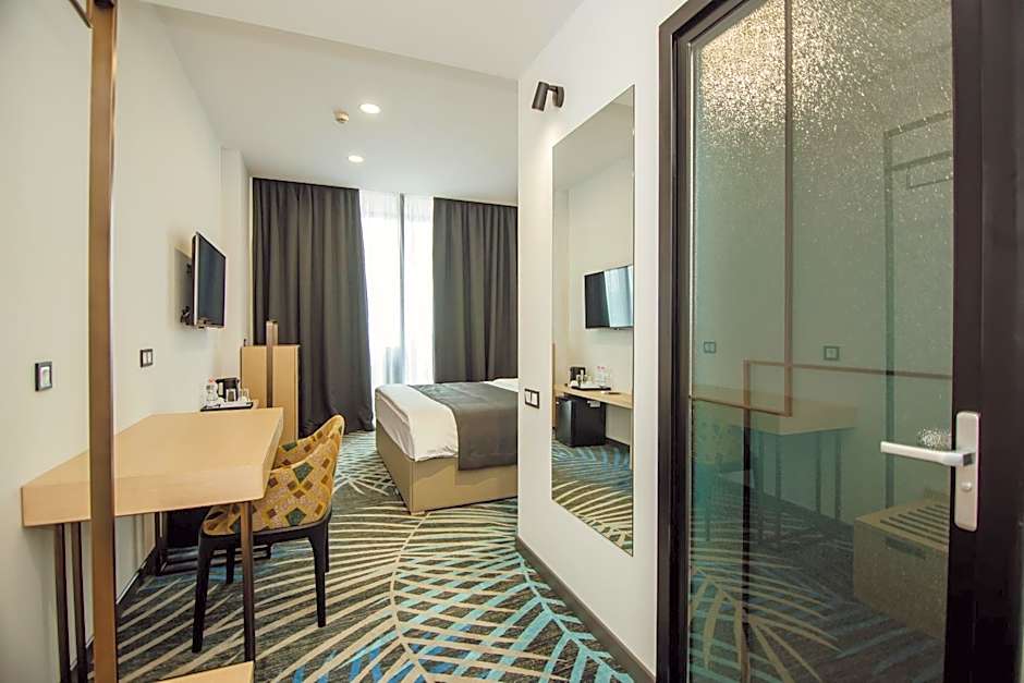 Graphic Hotel Batumi