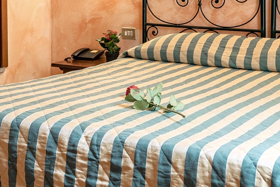 Hotel Monica
