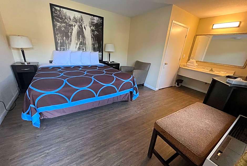 Super 8 by Wyndham Red Bluff