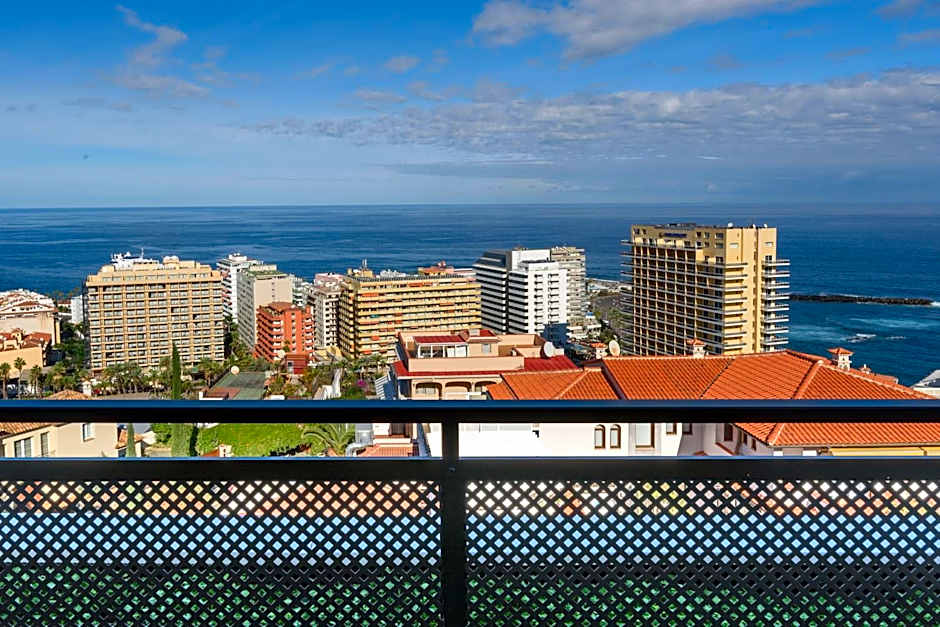 FERGUS Puerto de la Cruz