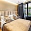 Posh Residence Luxury Suites