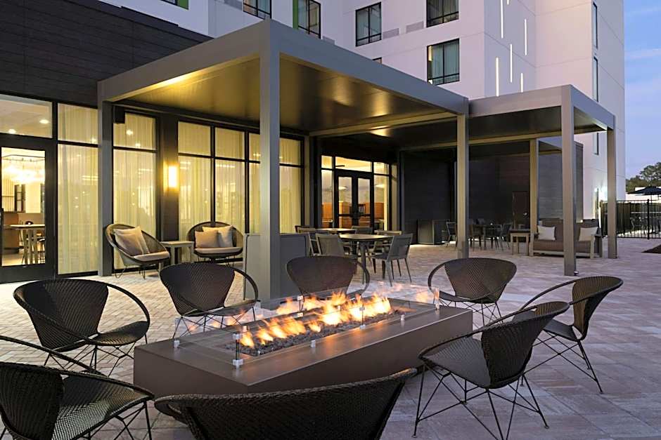 Courtyard by Marriott Lake City