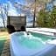 Blair Tiny House with Private Hot Tub - Fife - Loch Leven - Lomond Hills