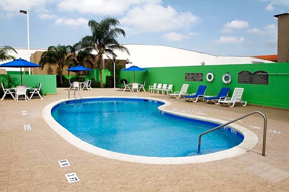 Holiday Inn Express & Suites Monterrey Aeropuerto By IHG