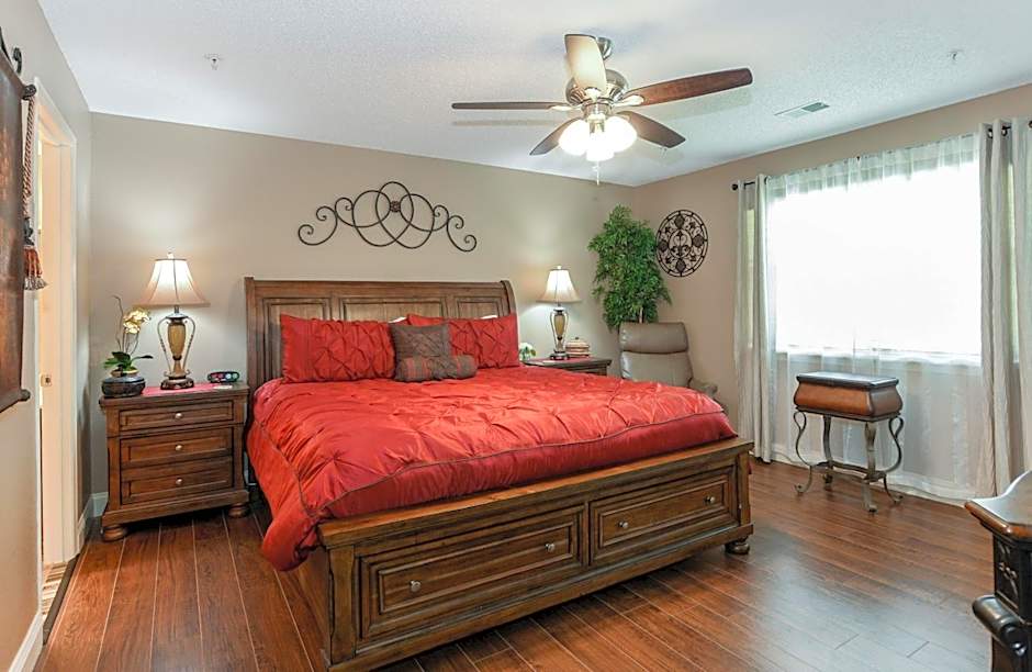 Luxury Condos at Thousand Hills - Heart of Branson - Beautifully remodeled - Spacious and Affordable