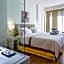 O Monot Luxury Boutique Hotel