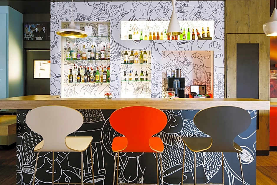 ibis Versailles Chateau