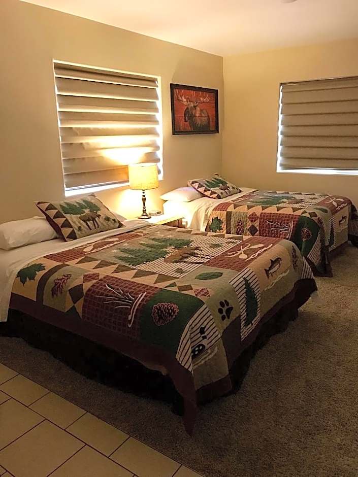 Twin Peaks Lodge and RV Park