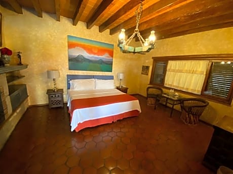 deluxe room, 1 king bed (xochicalco)
