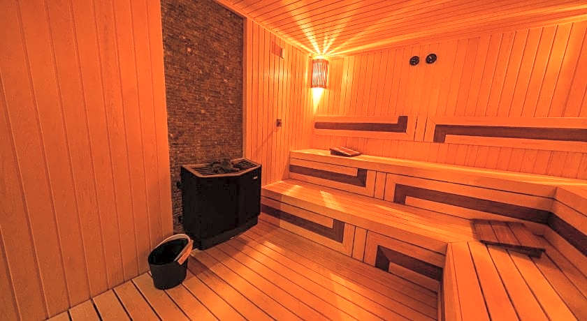 MQ Hotel Suites & SPA