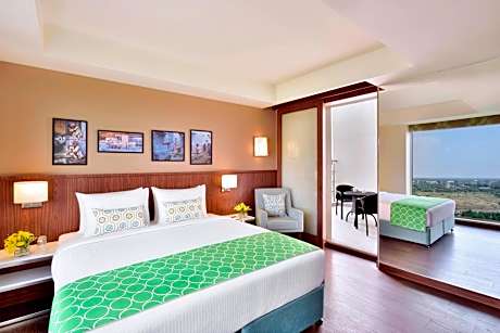 Suite, 1 Bedroom, City View (1 King Bed)