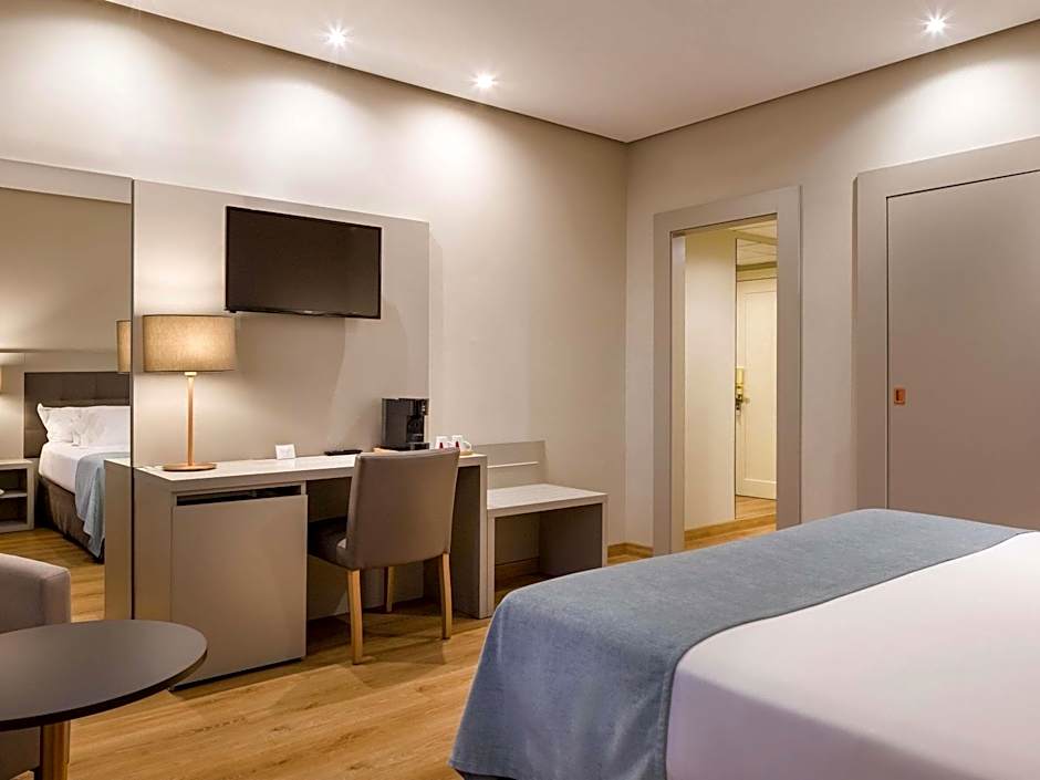 Mercure Carlton Rioja