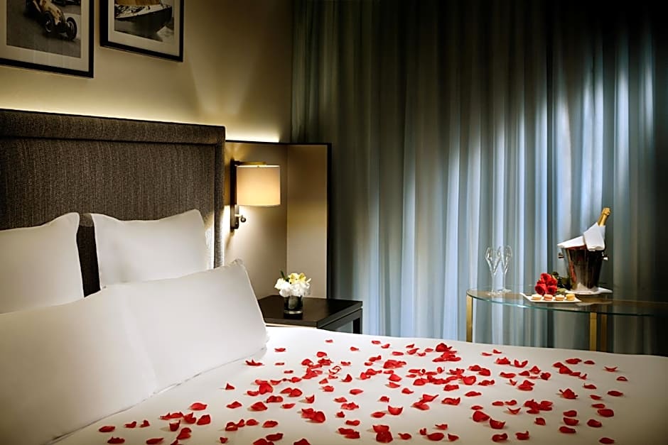 Columbus Hotel Monte-Carlo, Curio Collection by Hilton