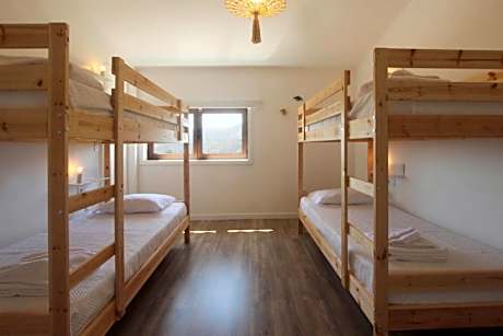 Quadruple Room with Private Bathroom