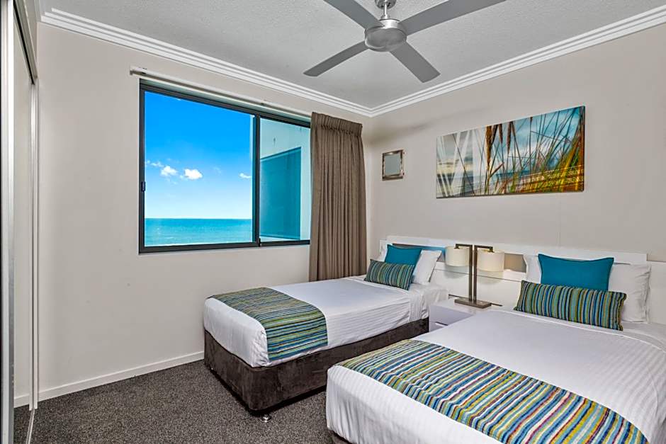 Photo 1 of 13 of 2 Bedroom Ocean View High Floor Apartment