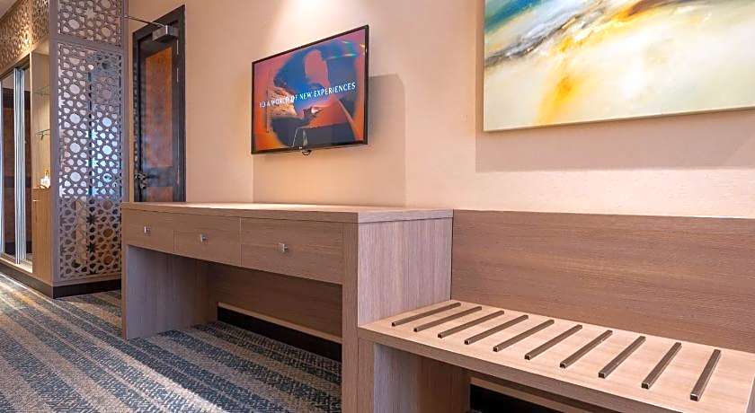 THE CASTLE PREMIUM HOTEL