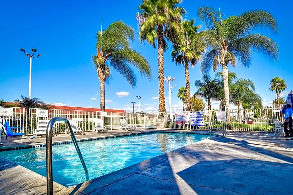 Motel 6-Riverside, CA - South