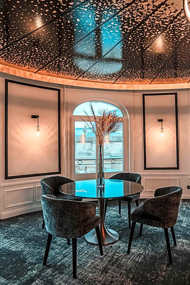 Hotel Carlton