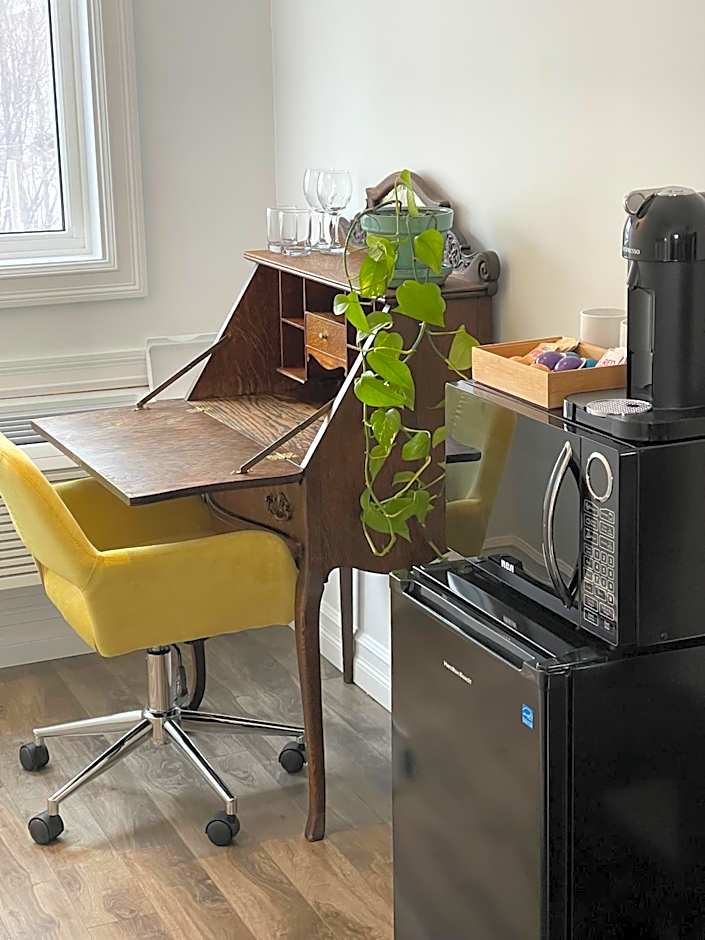 The Archie & Isidore Hotel