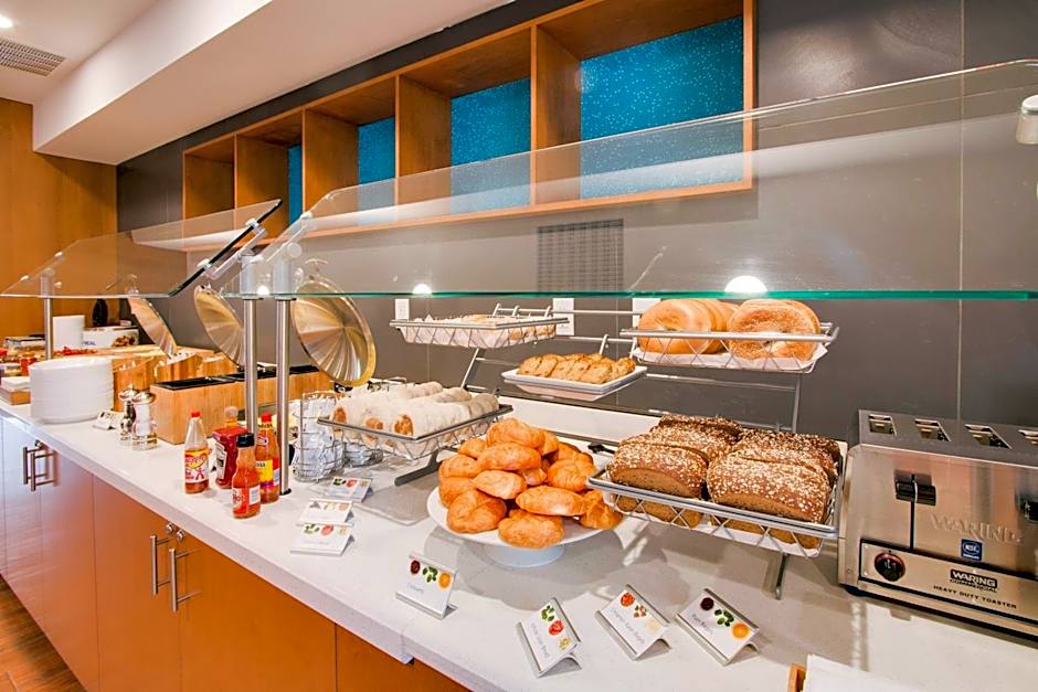 SpringHill Suites by Marriott Orlando Lake Buena Vista South
