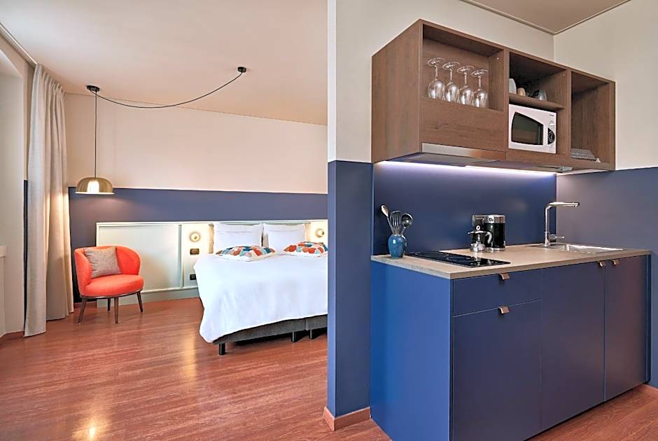 URBANAUTS STUDIOS Minelli