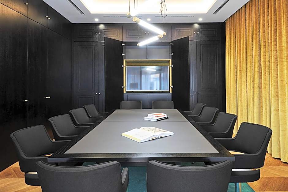 Roomers Munich, Autograph Collection by Marriott