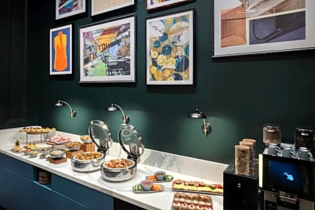 Executive King Room, Executive Lounge Access