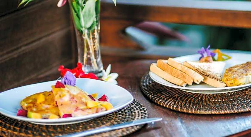 Kurnia Guest House & Spa 