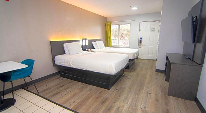 Studio 6 Extended Stay - West Palm Beach, FL