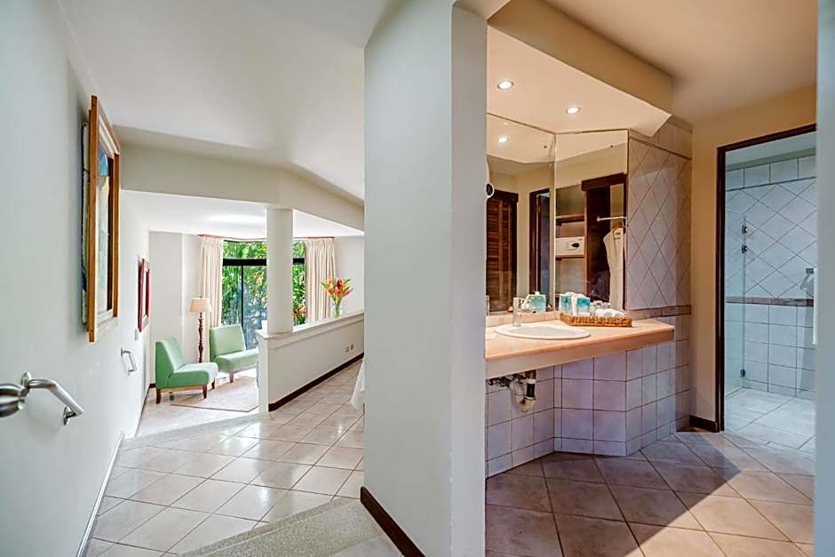 Papagayo Golden Palms Beachfront Hotel