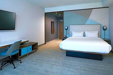 Room, 1 King Bed (Hearing Accessible)