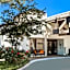 Value Suites Extended Stay - Arlington
