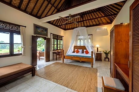 Grand Deluxe Room