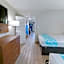 Seashire Inn & Suites