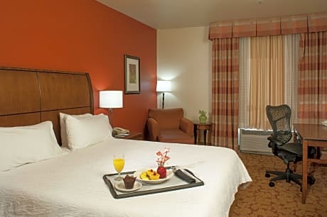 1 King Bed